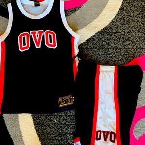 Men’s OVO basketball set Sz Sm